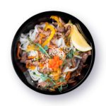 Основное блюдо WOK из стеклянной лапши с говядиной